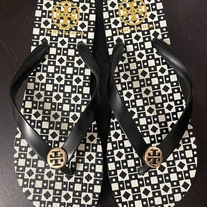 Tory Burch Flip Flops. Size 8M.